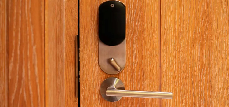 Automatic Locking Door Knob South Whittier